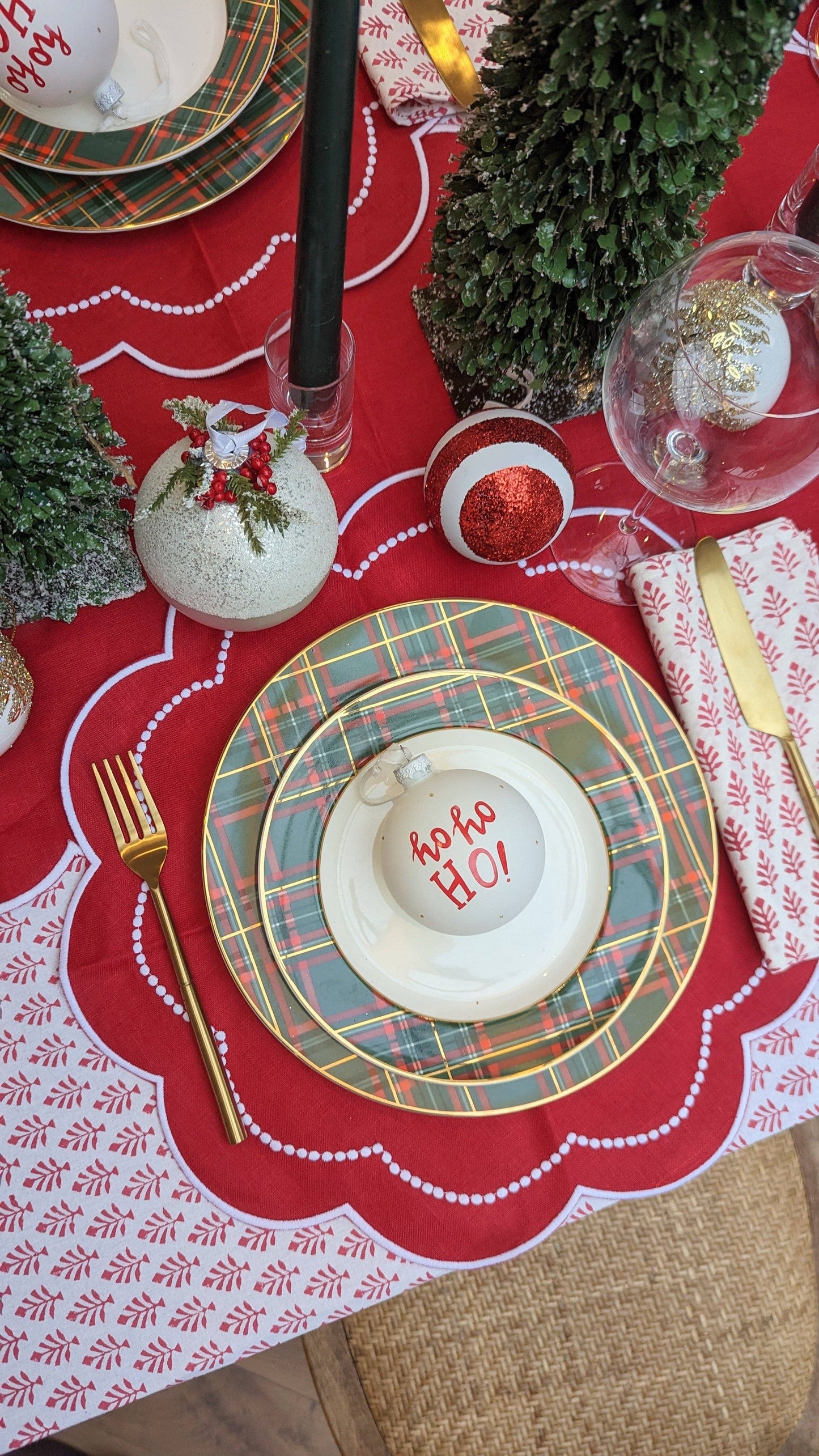Sofia Red Tablecloth