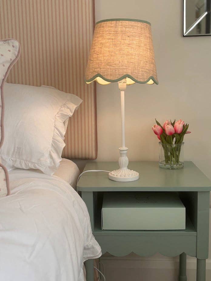 Scallop linen green trim Lampshade